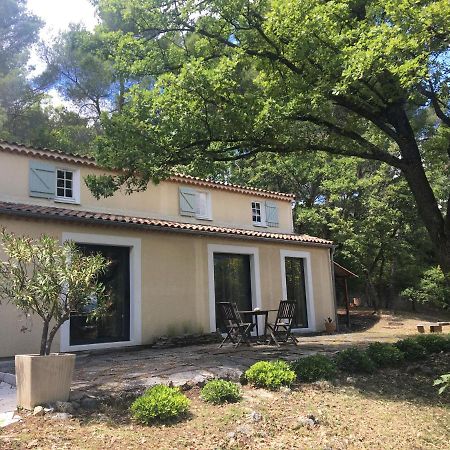 Villa De Carbonelle Pierrevert Eksteriør billede
