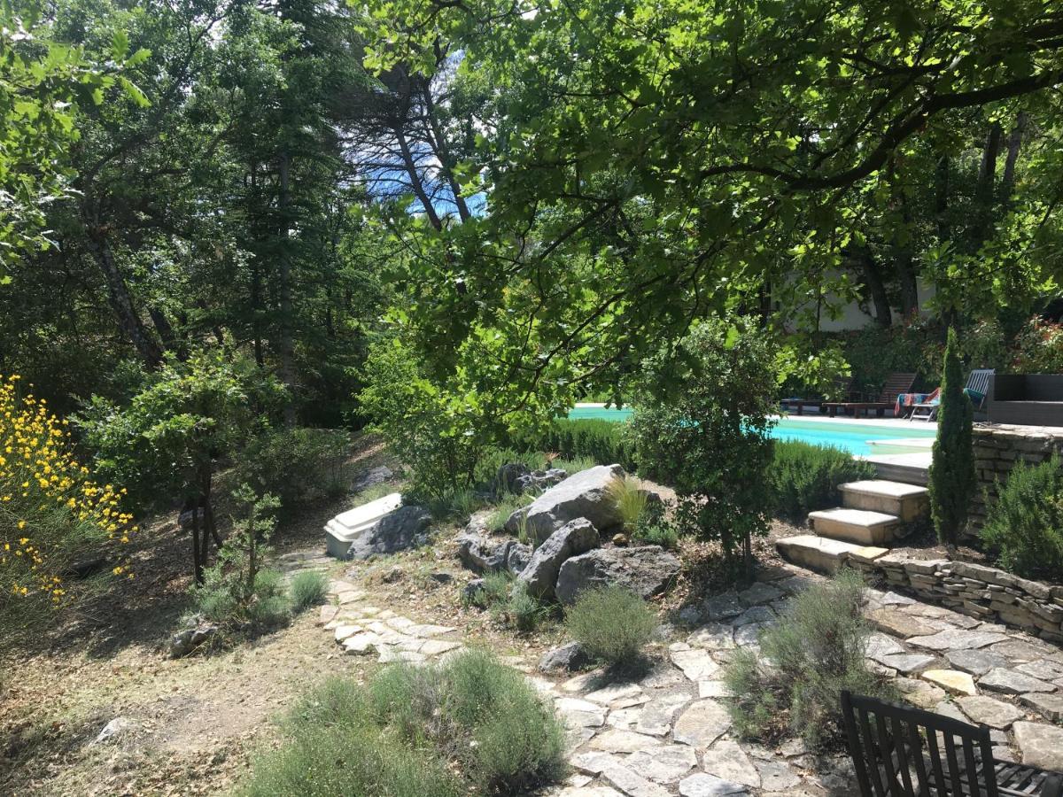 Villa De Carbonelle Pierrevert Eksteriør billede